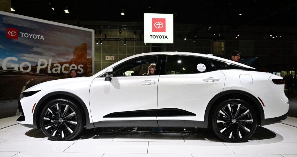 https://www.sustainableviews.com/wp-content/uploads/2023/06/Toyota-electric-vehicle-Frederic-BrownAFP-via-Getty-Images-1024x542.jpg